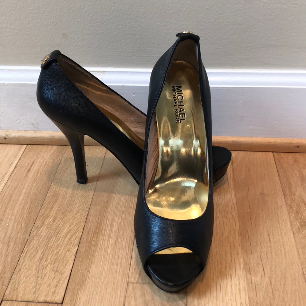 Michael by Michael Kors pumps